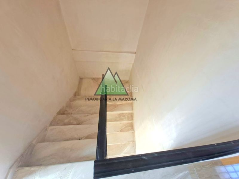 Foto 5bd811f0-ed2b-46de-b04b-3bc478d684d9. Casa adossada amb aparcament a Loja