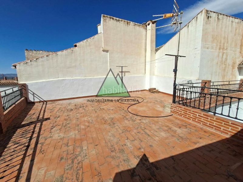 Foto 5e97b311-a1c4-4a85-a5c8-39d1e7b143bb. Casa amb aparcament a Periana