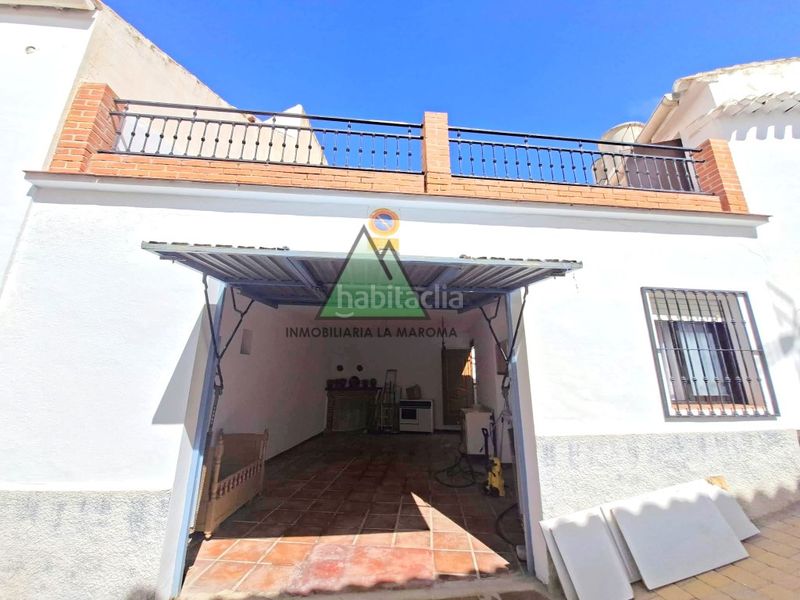 Foto b41ea00c-d27a-46c0-93c3-04718adc89dc. Casa amb aparcament a Periana