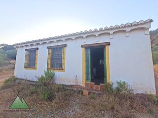 Country house  Calle calvario. Casa rural en riogordo