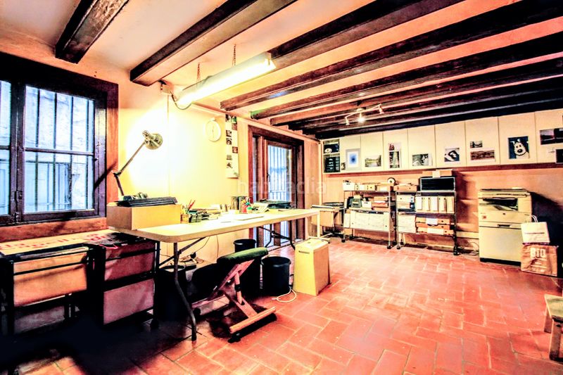 Foto 873d0ea3-e3f0-45e4-9e0a-62e6f650a334. Local comercial a Gòtic Barcelona