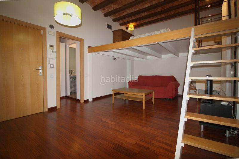 Foto f75300b0-7e64-4f1f-8bec-2125bdbf1eb9. Estudi amb calefacció a St. Pere - Sta. Caterina - El Born Barcelona