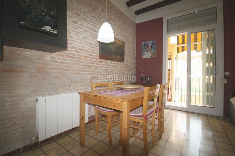 Foto aadb26a4-8856-4a50-ac8e-871d61de742b. Piso en Raval Barcelona