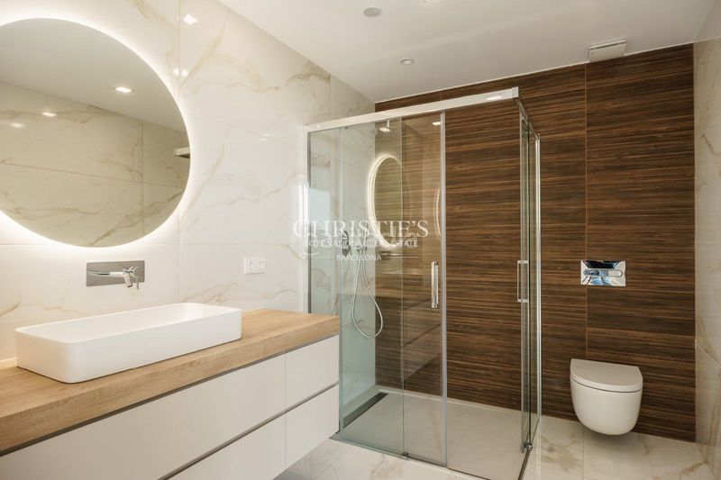 Foto 4c80f1e4-fee9-4e93-9af2-bcc3e61011ca. Xalet amb calefacció aparcament piscina a Teià