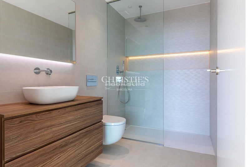 Foto 7014e6fd-8538-4431-ae25-7a82b0e68475. Xalet amb calefacció aparcament piscina a Teià
