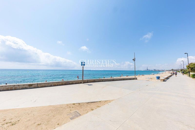 Foto fd084e74-2646-469b-8244-bbbbcd872ef3. Dúplex amb calefacció piscina a Manresà Badalona