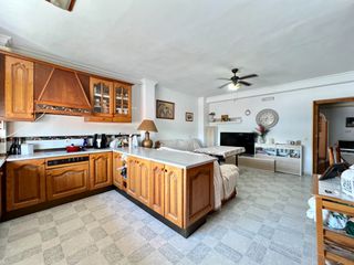Reihenhaus in Parque Atlántico - Ronda este. Casa en la barca de la florida