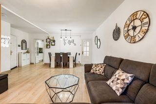 Flat  Carrer de sant marià. Piso -131m2 - 4 dormitorios - 2 baños y terraza en centre de vil