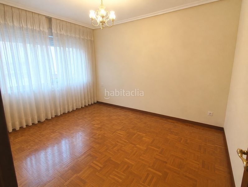 Foto cd058327-bcba-4221-92dd-c62e7380a9a4. Pis amb calefacció aparcament a La Villa - Bazuelo Mieres