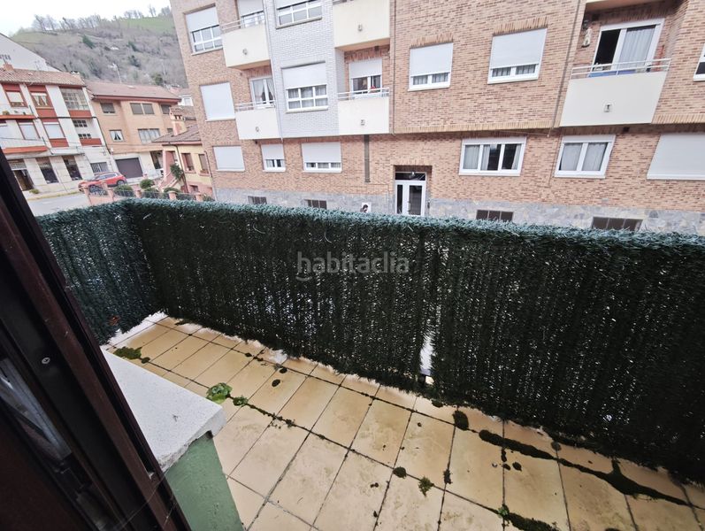 Foto 0d49f870-a558-48ee-8e47-dcb616928e88. Casa adossada amb calefacció aparcament a Aller