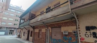 Semi detached house  Calle ramon y cajal. Casa para reformar en el centro de mieres. muchas posibilidades