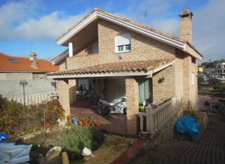 Chalet in Calle moncayo 8