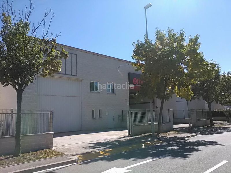 Foto d3067733-aaa5-45ea-8721-c67c7bc6dca1. Local comercial a carrer andreu costa 22 a Manlleu