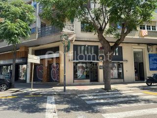 Local Comercial  Carrer del baró de les quatre torres. Locales en venta en calle del baró de les quatre torres