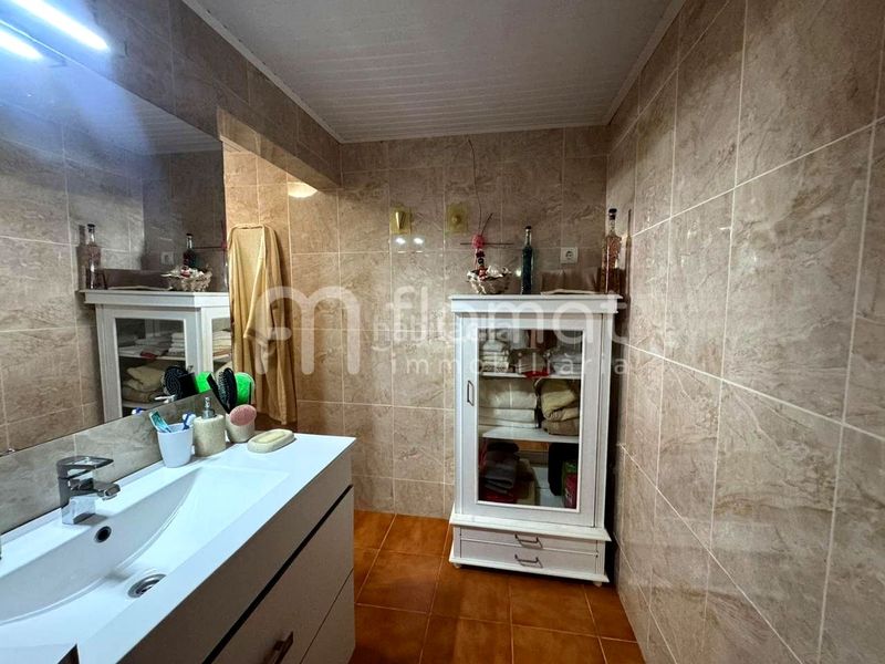 Foto 0baf2d42-0567-4a33-abc0-82f05901b132. Casa amb xemeneia aparcament a Botarell