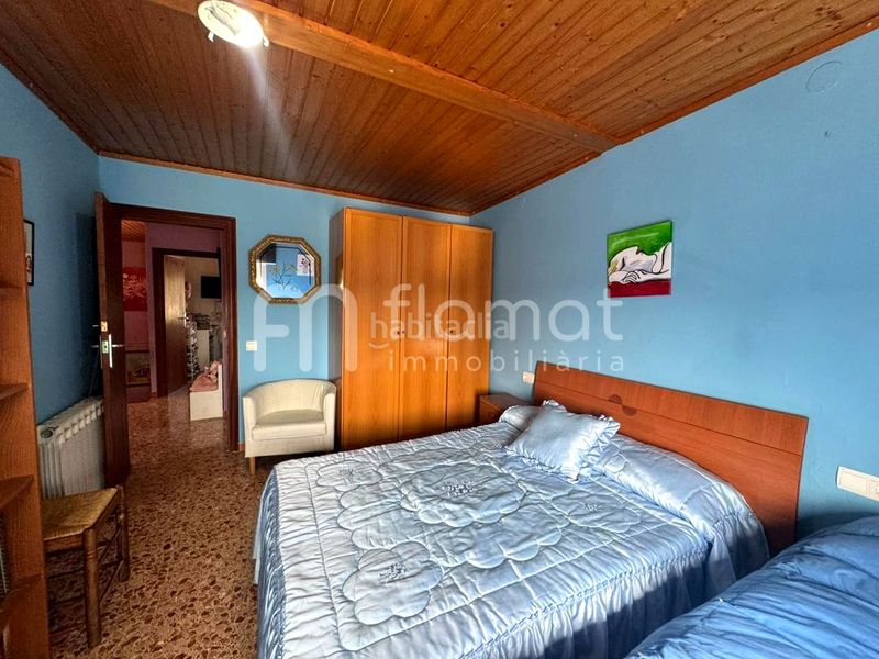 Foto 1640ec38-d8dc-41bd-a385-5c2cf2819851. Casa amb xemeneia aparcament a Botarell