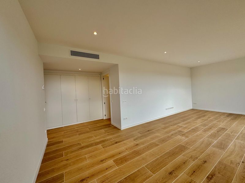 Foto 7329d0ef-ab15-4f07-b2e2-da3c82bbe16a. Alquiler piso  en alquiler con zona comunitaria y piscina en Finestrelles en Esplugues de Llobregat