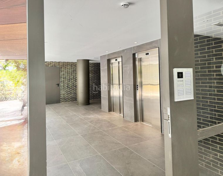 Foto 072d7453-58b4-4004-a649-a86492adae65. Rent flat with heating parking pool in Finestrelles Esplugues de Llobregat