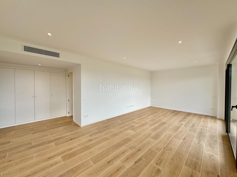 Foto ec6e2e84-8cc3-4edf-8f45-69a2892512fc. Rent flat with heating parking pool in Finestrelles Esplugues de Llobregat