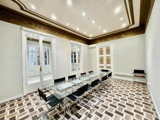 Rent Office space  Plaça d'urquinaona. Céntrica oficina en alquiler