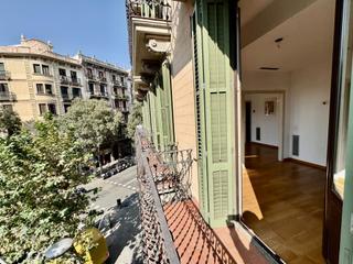 Etagenwohnung in L´Antiga Esquerra de l´Eixample. Piso esquinero en la dreta del eixample