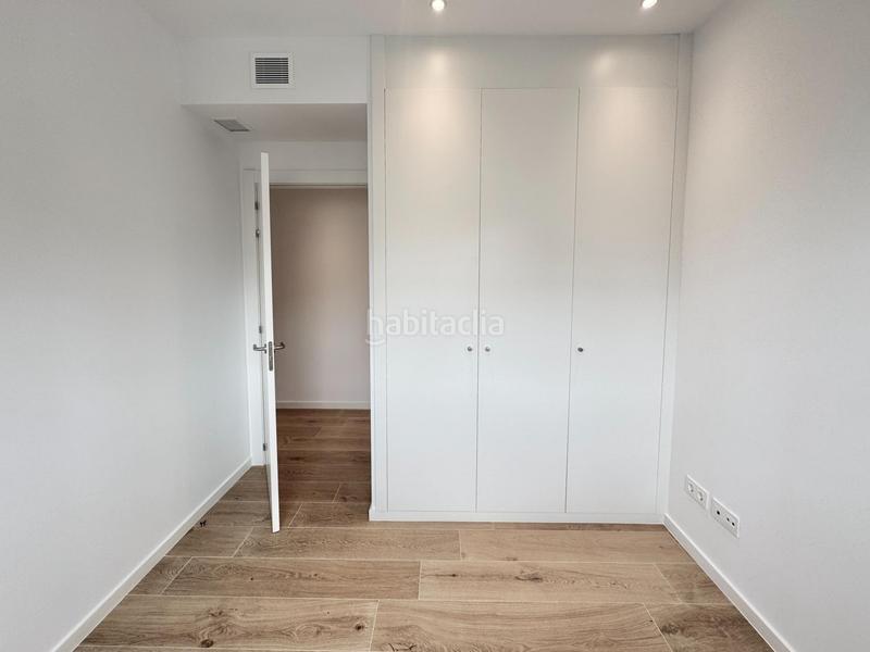 Foto 7c11061c-38d4-437f-bb83-b292b7b1c415. Location attique avec chauffage parking piscine dans Esplugues de Llobregat