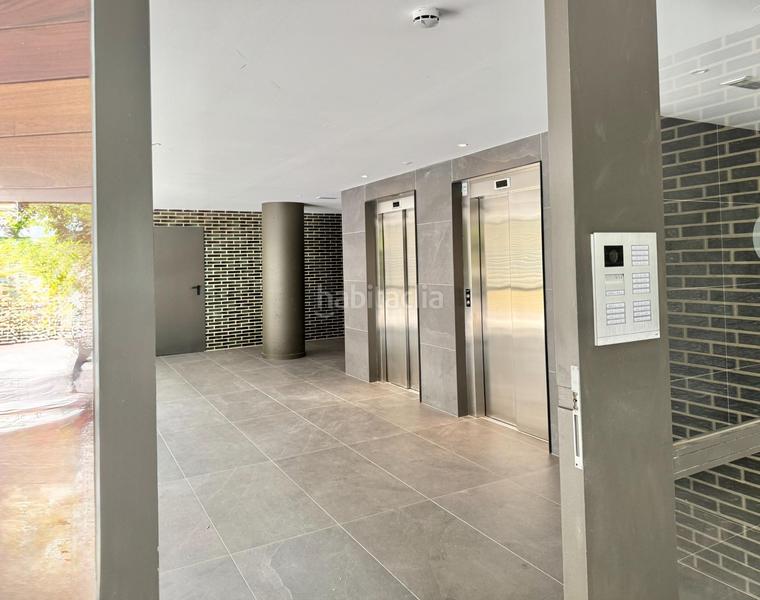 Foto 109d66f1-e223-45c9-aaa5-74d9d7b4624c. Rent penthouse with heating parking pool in Finestrelles Esplugues de Llobregat