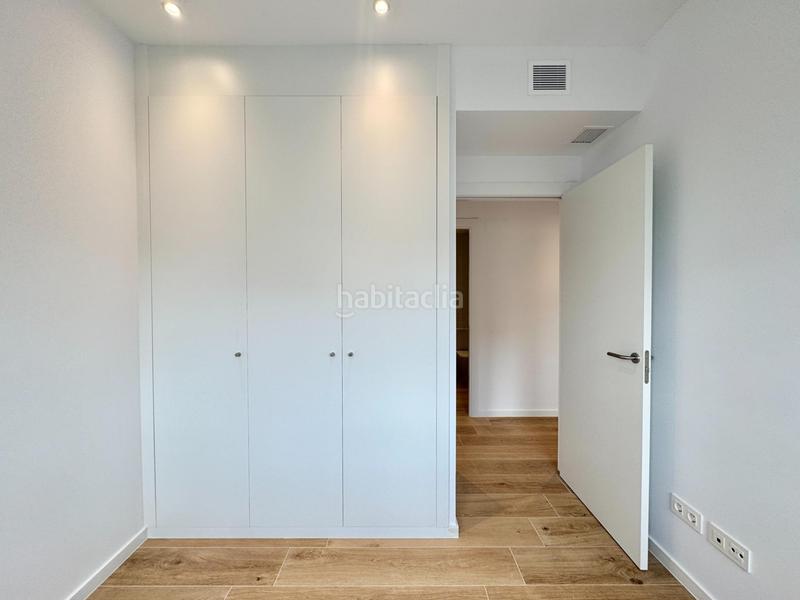 Foto 16858daf-09c1-4f9d-9351-e8bfe929f4f0. Rent penthouse with heating parking pool in Finestrelles Esplugues de Llobregat