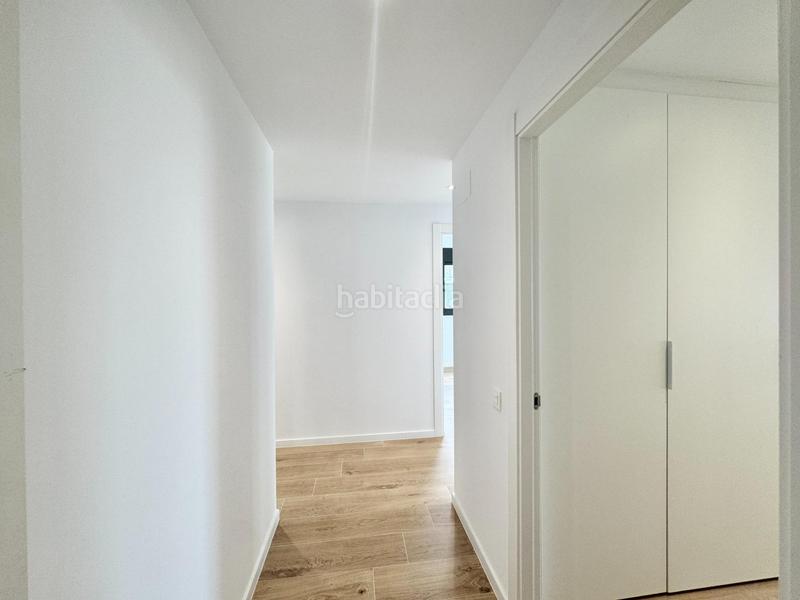 Foto 2b13d38d-d2ec-4135-981a-88fd6a13cf3f. Rent penthouse with heating parking pool in Finestrelles Esplugues de Llobregat