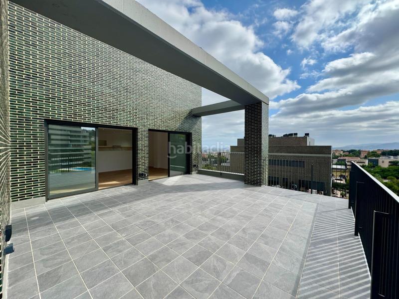 Foto 9819d714-1155-493d-95ff-b8827b5f23d3. Location attique avec chauffage parking piscine dans Esplugues de Llobregat