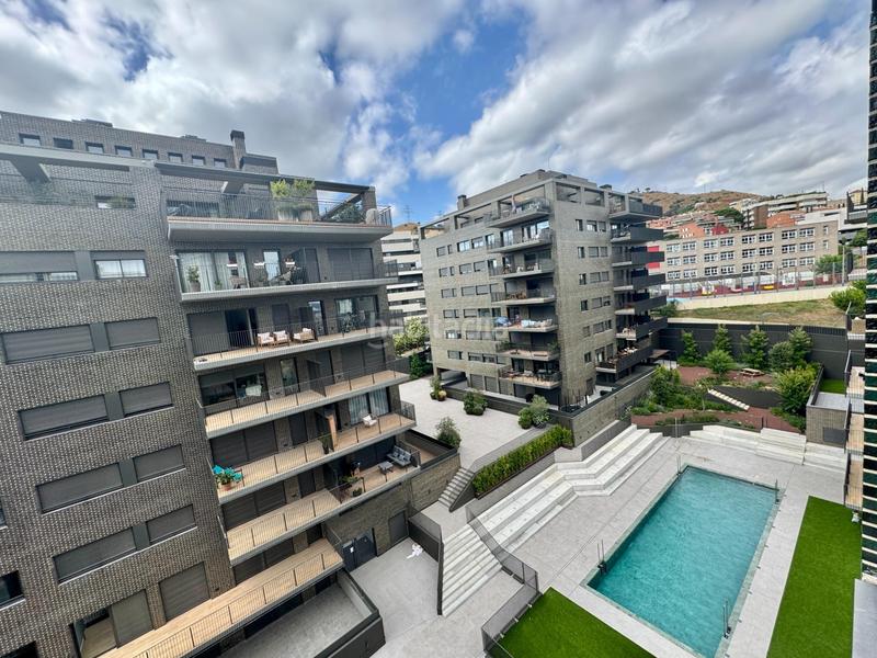 Foto ff4fcb0b-843e-4aad-8f67-24c60120f8f6. Location attique avec chauffage parking piscine dans Esplugues de Llobregat