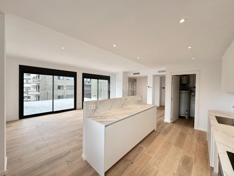 Foto 12ff6c7e-1b29-4f3a-adff-a9ea0d38ae07. Rent penthouse with heating parking pool in Finestrelles Esplugues de Llobregat