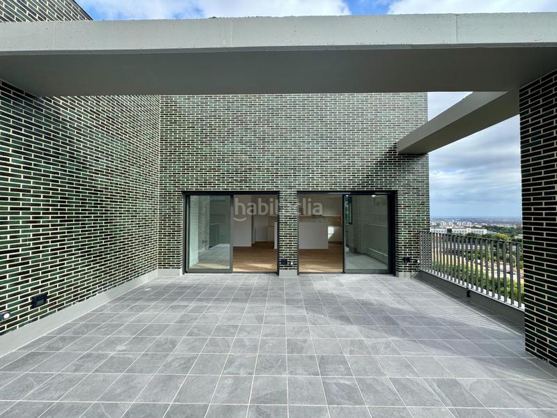 Foto 65aafea7-c518-4c31-bcb6-6362d586bea2. Rent penthouse with heating parking pool in Finestrelles Esplugues de Llobregat