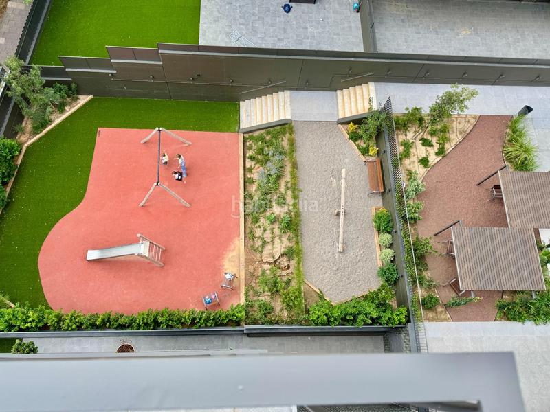 Foto 75b6639c-9fce-43fa-84d5-3e85212c73e1. Rent penthouse with heating parking pool in Finestrelles Esplugues de Llobregat