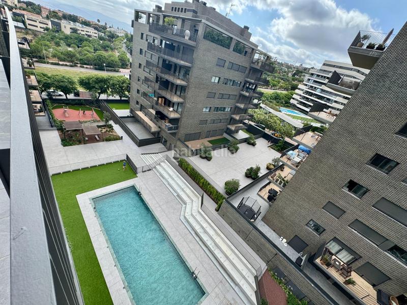 Foto 7b2e363d-c12e-4efb-88bf-ea3fb0ccd864. Rent penthouse with heating parking pool in Finestrelles Esplugues de Llobregat