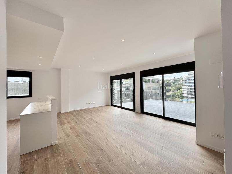 Foto cac0275c-6afd-4560-a0fc-effb9df51705. Rent penthouse with heating parking pool in Finestrelles Esplugues de Llobregat