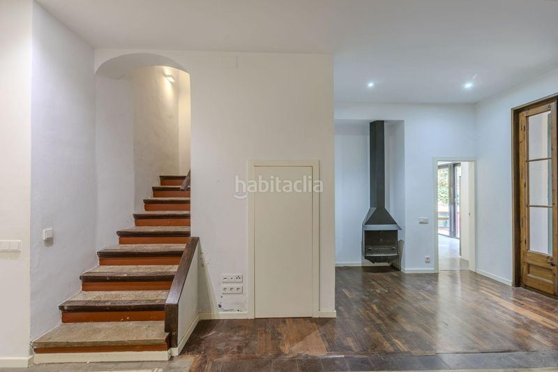 Foto 33fb67e5-2c6e-47d9-bc57-07c6d44f5122. Casa adossada amb calefacció aparcament a Sarrià Barcelona