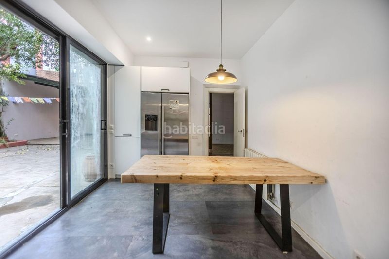 Foto 693188f1-6f42-4ac4-a518-2e990b960f1d. Casa adossada amb calefacció aparcament a Sarrià Barcelona