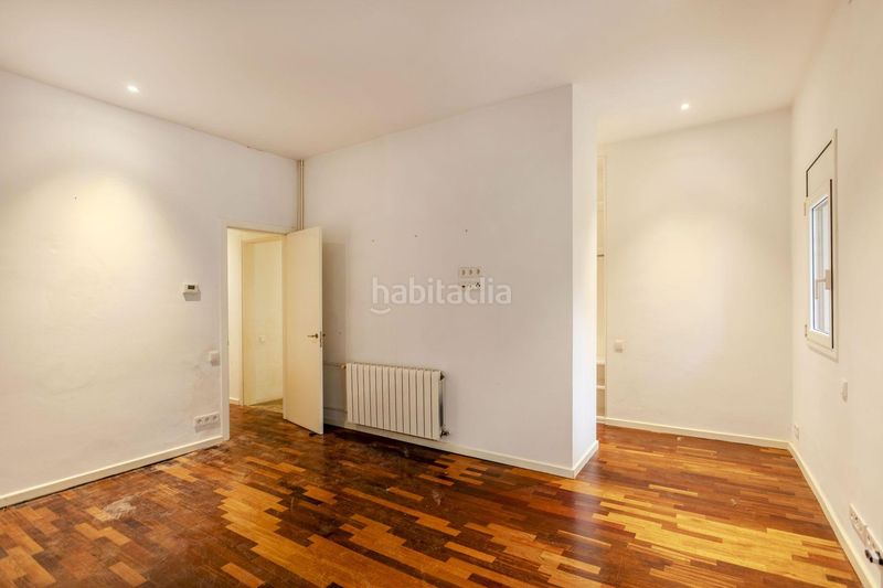 Foto f24b9686-4b15-4803-bbdd-815ebf7b41c5. Casa adossada amb calefacció aparcament a Sarrià Barcelona
