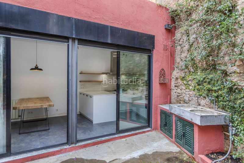Foto f2a2c6f3-600d-4b14-9b80-5d88b237587d. Casa adossada amb calefacció aparcament a Sarrià Barcelona