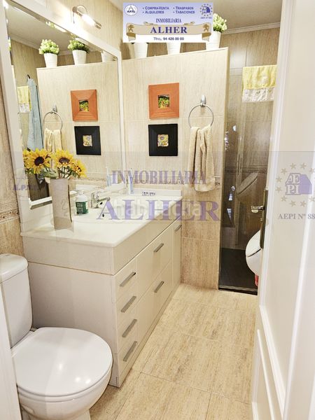 Foto e6b23d48-8cea-4b88-85eb-abcf2e280f32. Piso  reformado en edificio seminuevo en Kalero-Basozelai Basauri