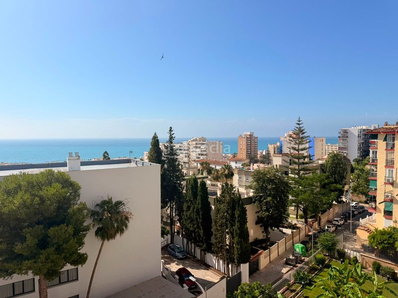Foto 8092b7f8-60b5-4050-ae60-ad0f3bdee491. Pis amb piscina a Montemar Torremolinos