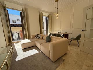 Flat  Calle méndez núñez. Elegancia histórica en el corazón de málaga