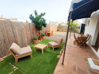 Rent Country house  Camino de la huertecilla. Casa de campo con terraza, buhardilla y zona exterior privada en