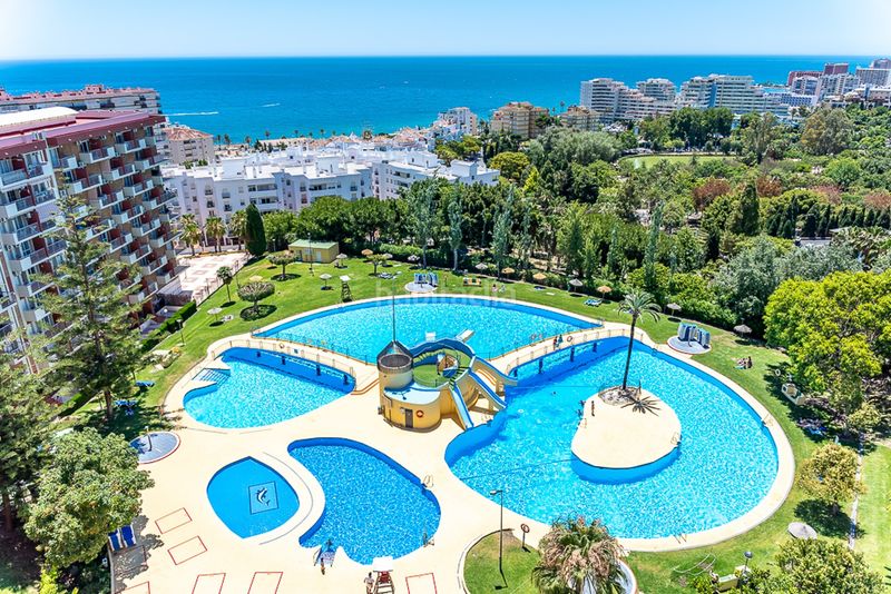 Foto b493927b-8fd8-46d4-84fb-774a2a0f1280. Estudi amb piscina a Parque de la Paloma Benalmádena