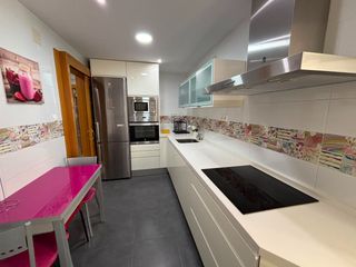 Flat  Calle robinson crusoe. Piso en venta con garaje y trastero en cortijo alto – listo para