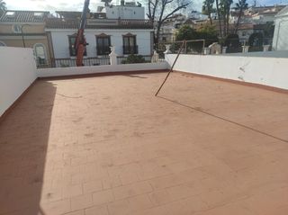 Business premise  Plaza de la inmaculada. Local en venta en churriana – málaga