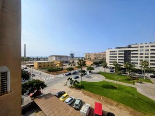 Pis  Avenida de molière. Piso con garaje a 5 minutos de la playa en avenida molière, mála