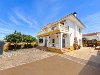 Casa  Calle seguidilla. Casa independiente con piscina y licencia turística en alhaurín