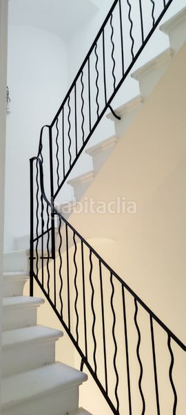 Foto ca07130f-2a1b-4a8c-9150-36bc67e321d5. Casa adossada amb calefacció a Centre Històric Maó / Mahón